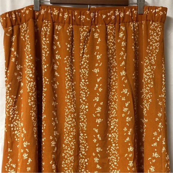 BCBG Orange Floral Slit Mid-Skirt - Picture 5 of 5